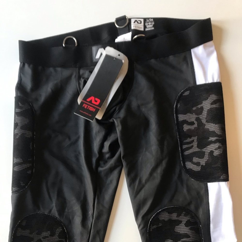 Addicted Camo Mesh Shorts black with white